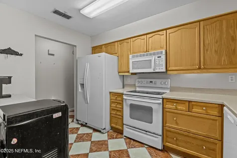 7237 Oakwood Drive Jacksonville FL 32211