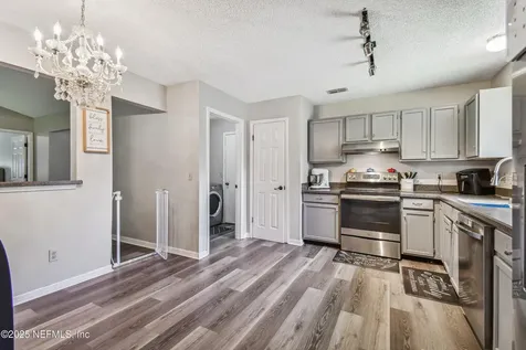 8362 Three Creeks Jacksonville FL 32220