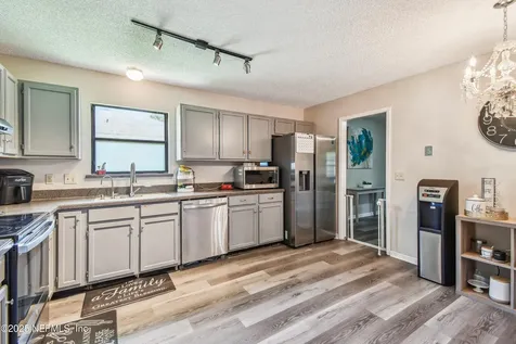 8362 Three Creeks Jacksonville FL 32220