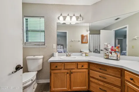 8362 Three Creeks Jacksonville FL 32220
