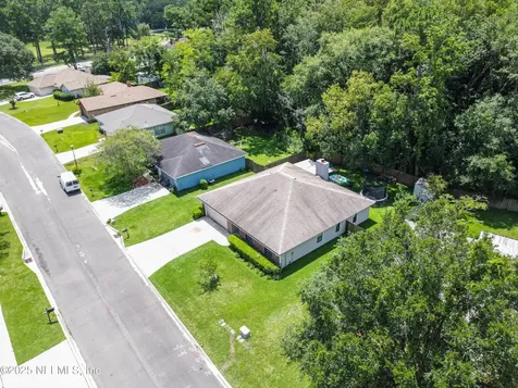 8362 Three Creeks Jacksonville FL 32220