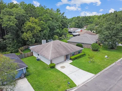 8362 Three Creeks Jacksonville FL 32220