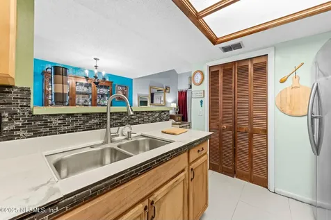 721 Century 21 Drive Jacksonville FL 32216