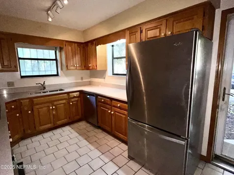 510 W Hillsborough Avenue Florahome FL 32140