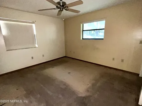 510 W Hillsborough Avenue Florahome FL 32140