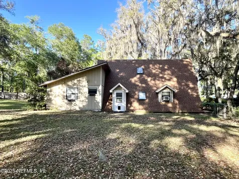510 W Hillsborough Avenue Florahome FL 32140