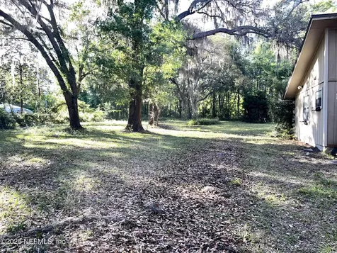 510 W Hillsborough Avenue Florahome FL 32140