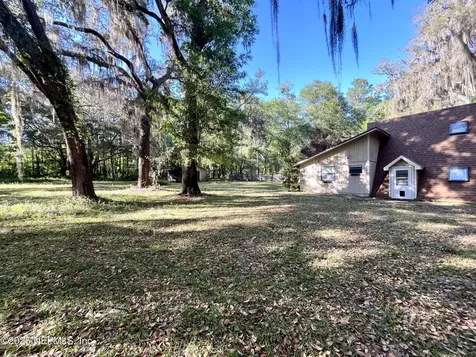 510 W Hillsborough Avenue Florahome FL 32140