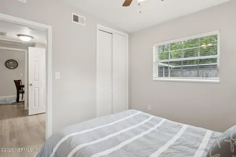 8435 Brackridge Boulevard S Jacksonville FL 32216