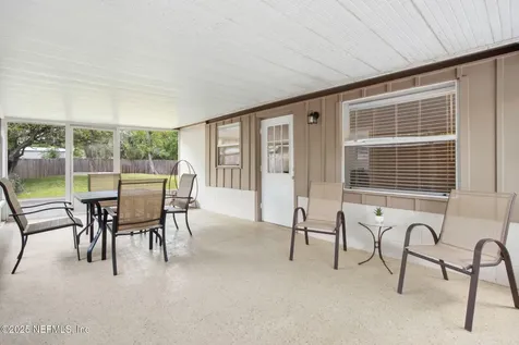 8435 Brackridge Boulevard S Jacksonville FL 32216
