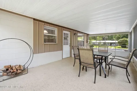8435 Brackridge Boulevard S Jacksonville FL 32216