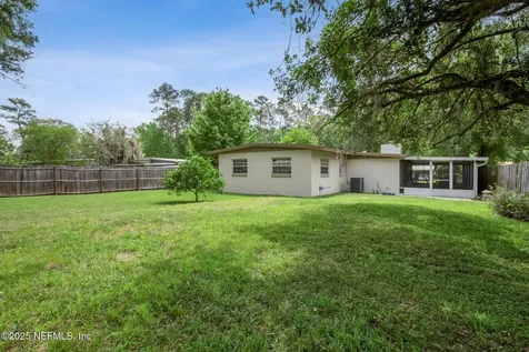 8435 Brackridge Boulevard S Jacksonville FL 32216