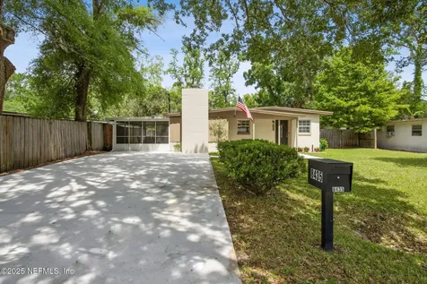8435 Brackridge Boulevard S Jacksonville FL 32216