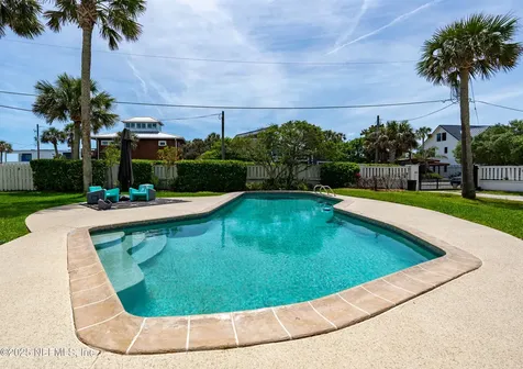 890 Beach Avenue Atlantic Beach FL 32233