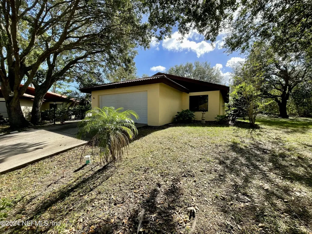 35 Lago Vista Place Palm Coast FL 32164