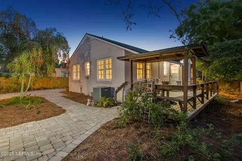 2337 Broadmoor Lane Jacksonville FL 32207