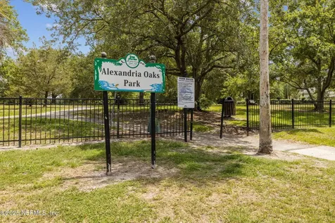 2337 Broadmoor Lane Jacksonville FL 32207