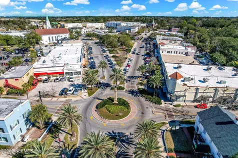 2337 Broadmoor Lane Jacksonville FL 32207
