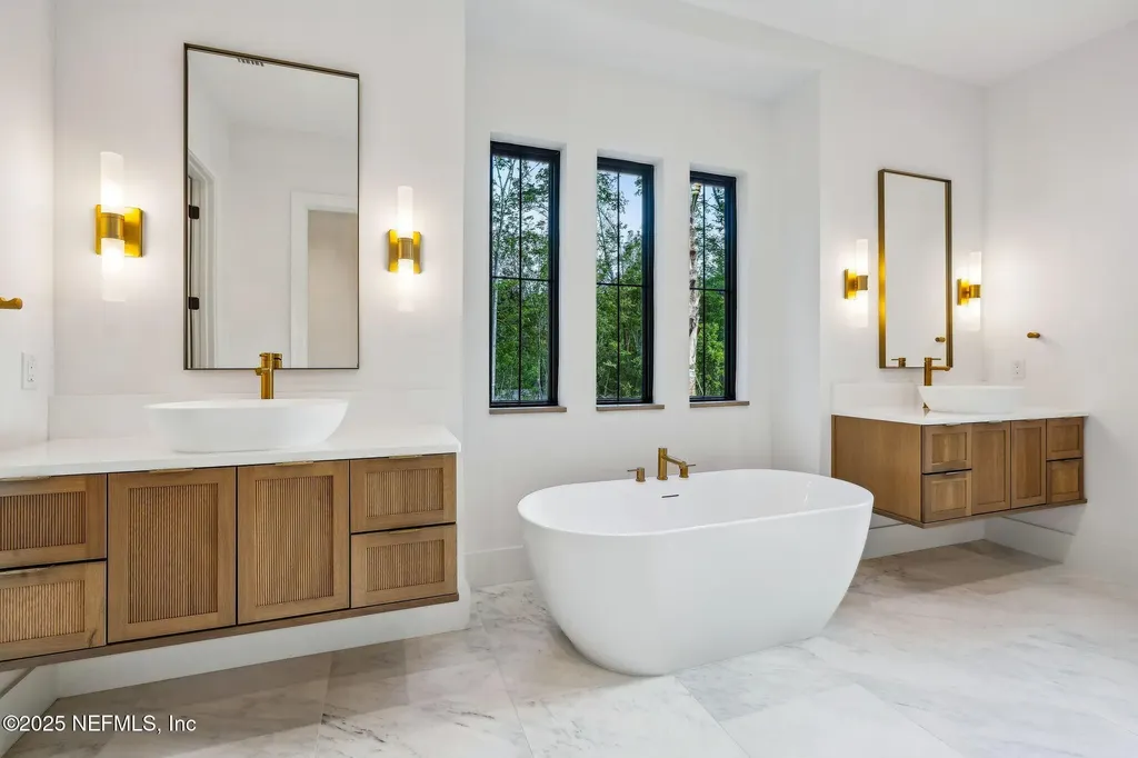 4650 Palm Valley Road Ponte Vedra Beach FL 32082