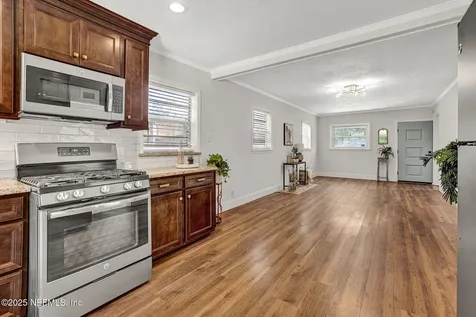 3904 Peach Drive Jacksonville FL 32246
