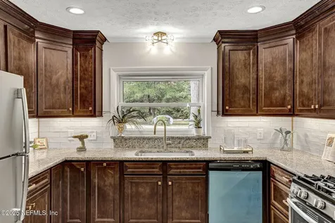 3904 Peach Drive Jacksonville FL 32246