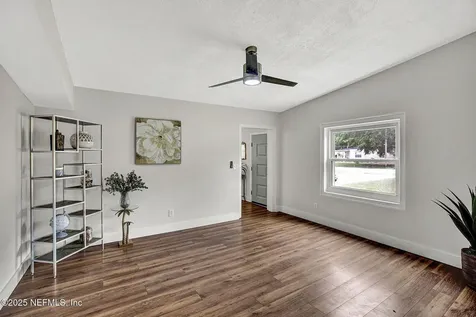 3904 Peach Drive Jacksonville FL 32246