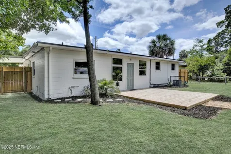 3904 Peach Drive Jacksonville FL 32246
