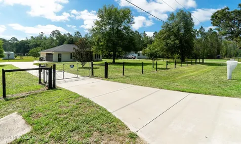 2253 S Mimosa Avenue Middleburg FL 32068
