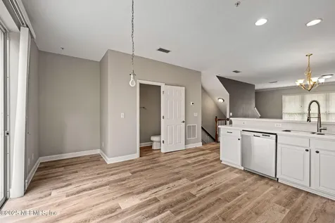4528 Capital Dome Drive Jacksonville FL 32246