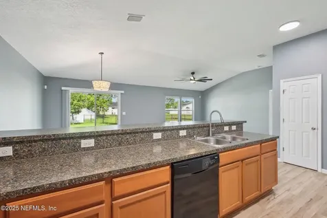 7464 Westland Oaks Drive Jacksonville FL 32244