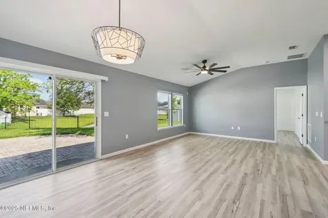 7464 Westland Oaks Drive Jacksonville FL 32244