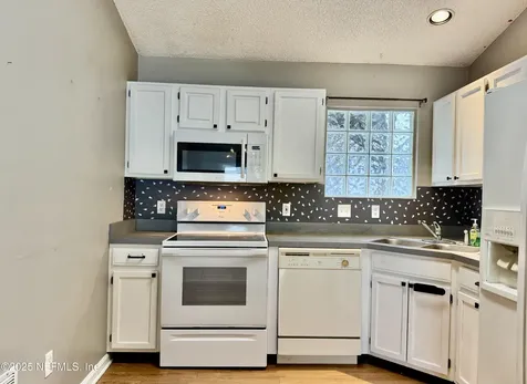 11471 Mandarin Glen Circle W Jacksonville FL 32223
