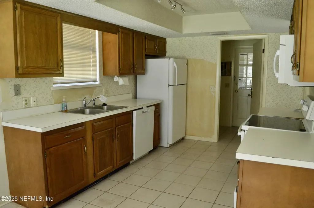2235 Hunterwood Court Jacksonville FL 32225