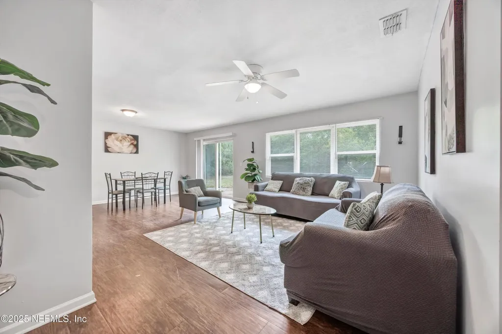 8390 Scottish Court Jacksonville FL 32244