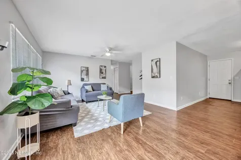8390 Scottish Court Jacksonville FL 32244