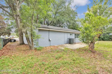 8390 Scottish Court Jacksonville FL 32244