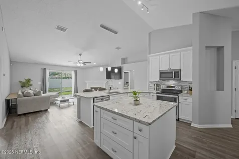 2439 Bentwater Drive W Jacksonville FL 32246