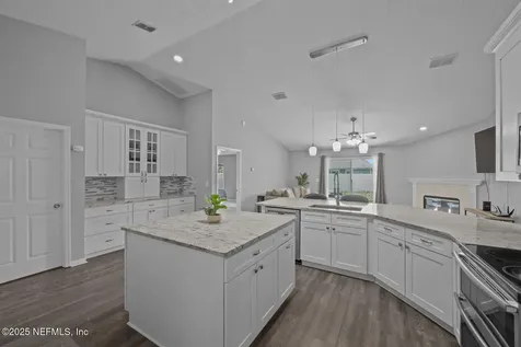 2439 Bentwater Drive W Jacksonville FL 32246