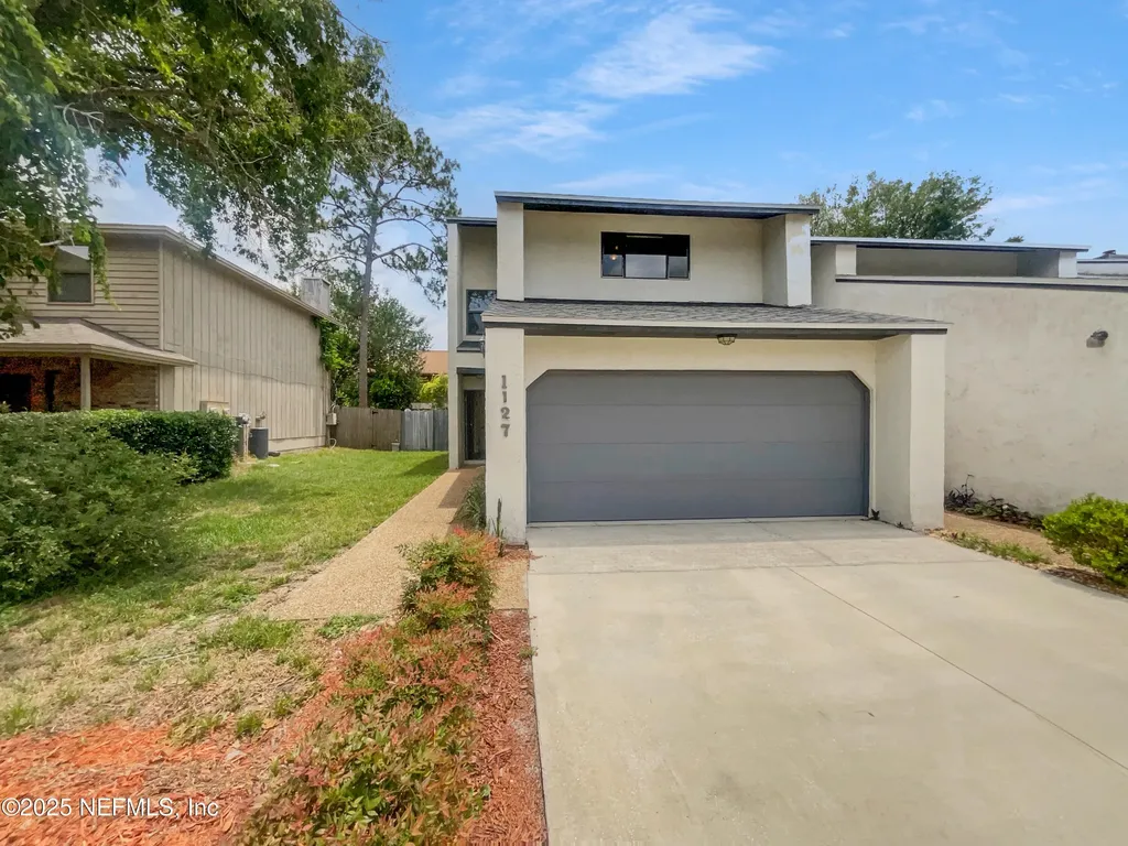 1127 Romaine Circle W Jacksonville FL 32225