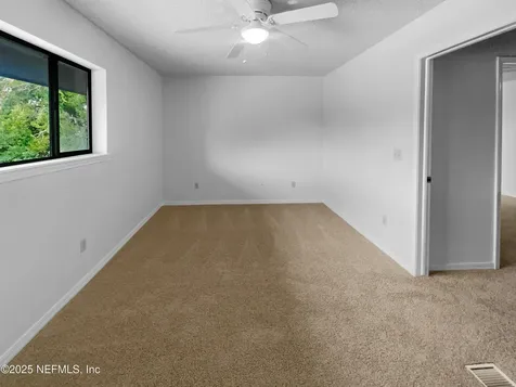 1127 Romaine Circle W Jacksonville FL 32225
