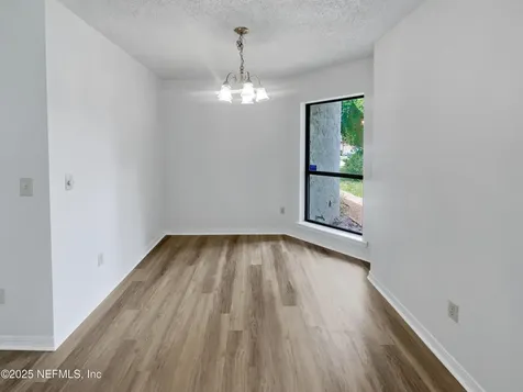1127 Romaine Circle W Jacksonville FL 32225