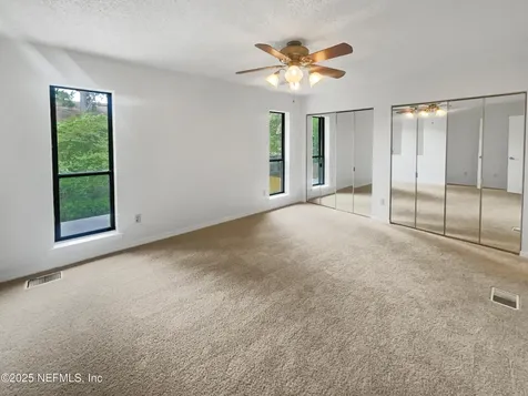 1127 Romaine Circle W Jacksonville FL 32225
