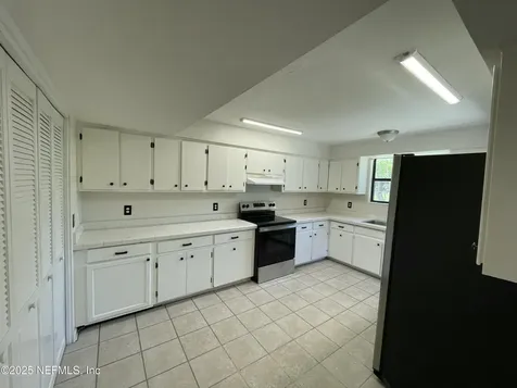 5258 Janice Circle S Jacksonville FL 32210