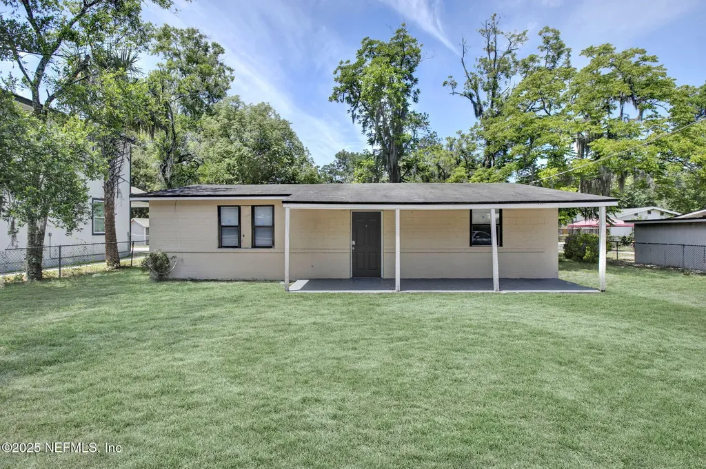 4924 Old Middleburg Road N Jacksonville FL 32210