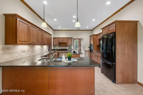 8127 Middle Fork Lane Jacksonville FL 32256