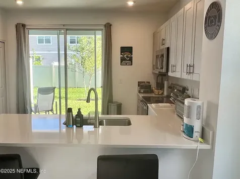 307 Annies Place Jacksonville FL 32218