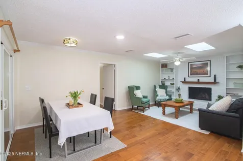 2333 The Woods Drive Jacksonville FL 32246
