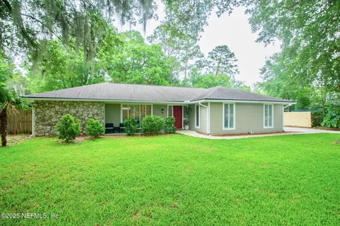 2333 The Woods Drive Jacksonville FL 32246