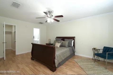 2333 The Woods Drive Jacksonville FL 32246