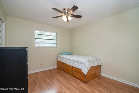 2333 The Woods Drive Jacksonville FL 32246